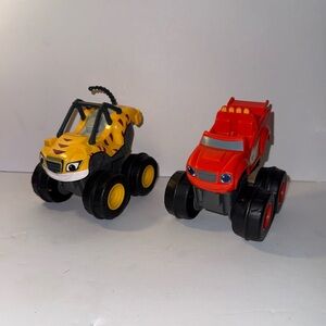 Nickelodeon Blaze & The Monster Machines "Slam & Go" Trucks | Blaze & Stripes